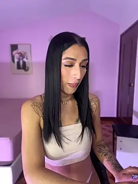 Snapshot of _Denisse444 chatting on 10/03/25, 08:43 Denisse444 online show from 10/03/25, 08:43