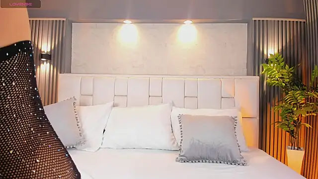 LunnaBlake online show from 03/15/26, 04:30