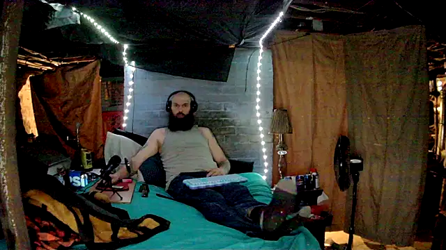 Cowboy815 online show from 11/19/25, 08:09