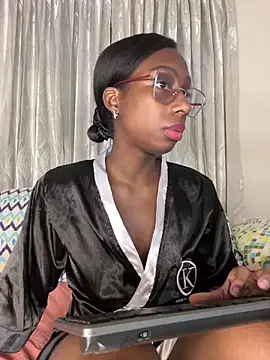 Snapshot of AmyRoss_1 chatting on 10/03/25, 09:27 AmyRoss 1 online show from 10/03/25, 09:27