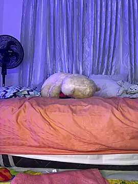 Snapshot of AmyRoss_1 chatting on 09/26/25, 01:18 AmyRoss 1 online show from 09/26/25, 01:18