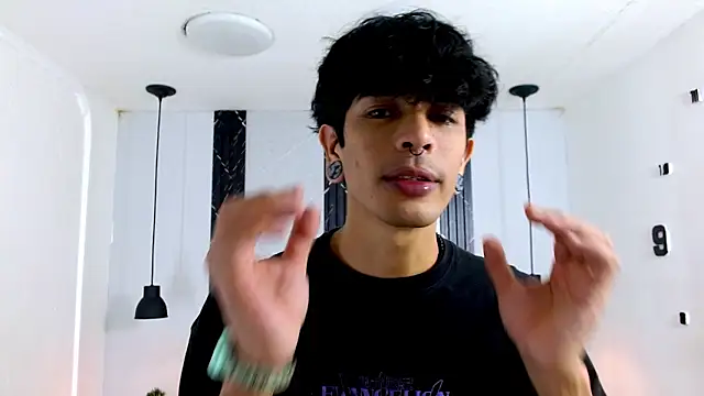 Franvill Trato online show from 12/14/25, 06:46