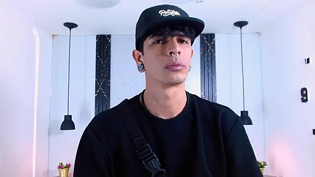 Franvill Trato online show from 11/10/25, 07:08