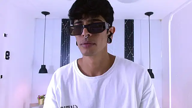 Franvill Trato online show from 03/02/26, 07:21