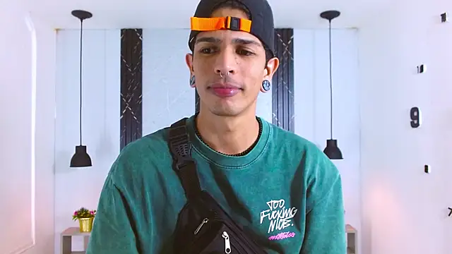 Franvill Trato online show from 11/12/25, 07:18