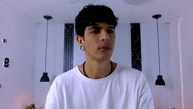 Franvill Trato online show from 01/09/26, 07:43