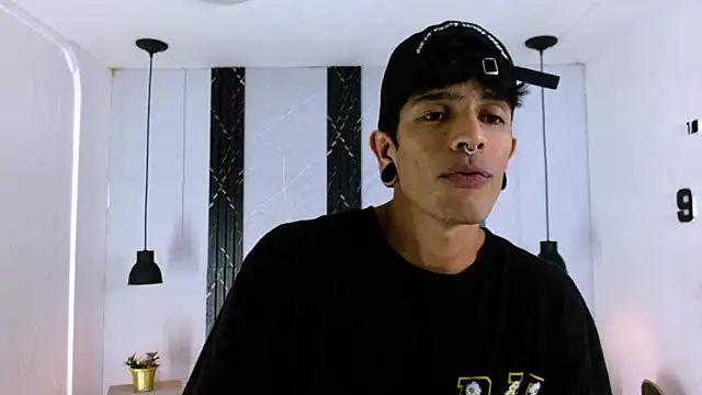 Franvill Trato online show from 02/25/26, 07:25