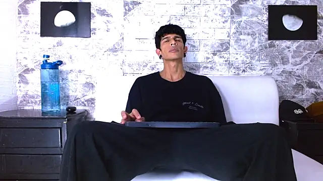 Franvill Trato online show from 02/27/26, 07:14