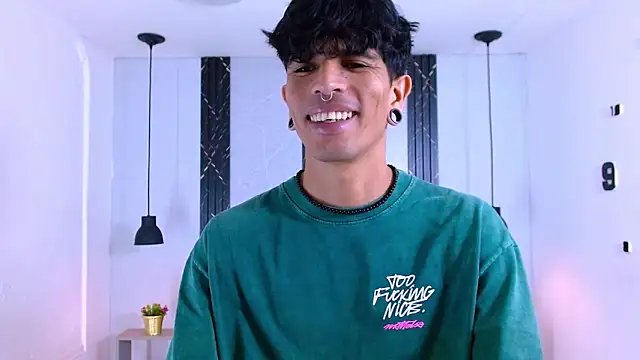 Franvill Trato online show from 10/30/25, 07:11