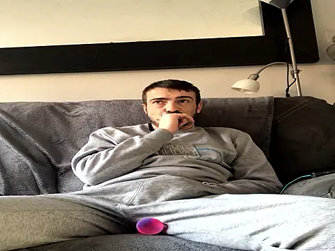 Snapshot of jaycoy22 chatting on 01/07/26, 01:49 jaycoy22 online show from 01/07/26, 01:49