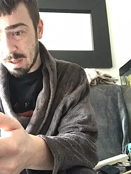 Snapshot of jaycoy22 chatting on 01/11/26, 12:01 jaycoy22 online show from 01/11/26, 12:01