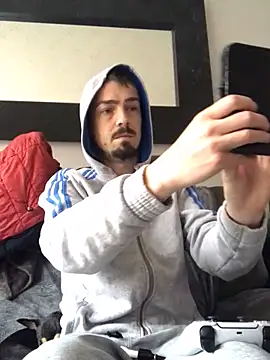 Snapshot of jaycoy22 chatting on 02/10/26, 11:42 jaycoy22 online show from 02/10/26, 11:42