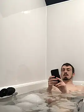 Snapshot of jaycoy22 chatting on 01/18/26, 03:59 jaycoy22 online show from 01/18/26, 03:59