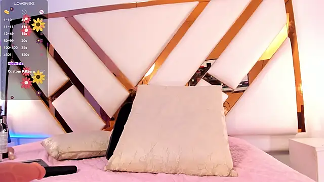 Niicolle Evanss online show from 03/30/26, 07:48