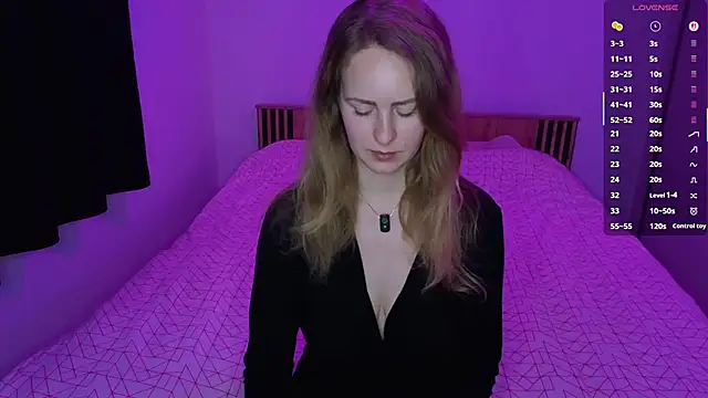 LyraHotty online show from 03/27/26, 09:16