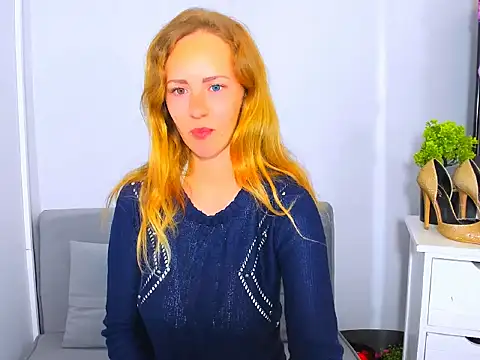 LyraHotty online show from 10/24/25, 03:22