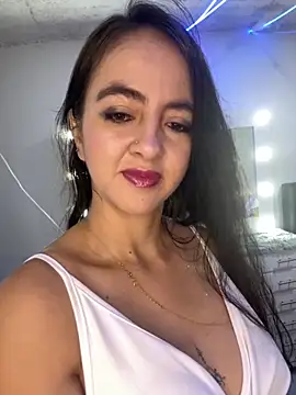 salo-rousee online show from 11/22/25, 04:50