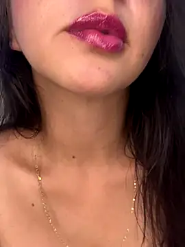 salo-rousee online show from 11/25/25, 12:22