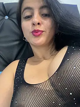 Snapshot of salo-rousee chatting on 07/12/26, 10:21 salo-rousee online show from 07/12/26, 10:21