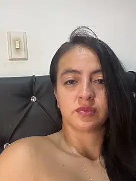 Snapshot of salo-rousee chatting on 05/27/26, 10:44 salo-rousee online show from 05/27/26, 10:44