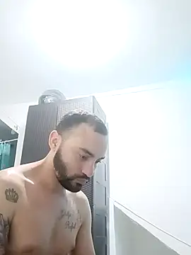 Snapshot of este_juan chatting on 04/07/26, 03:30 este juan online show from 04/07/26, 03:30