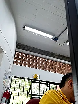 este juan online show from 10/16/25, 04:04