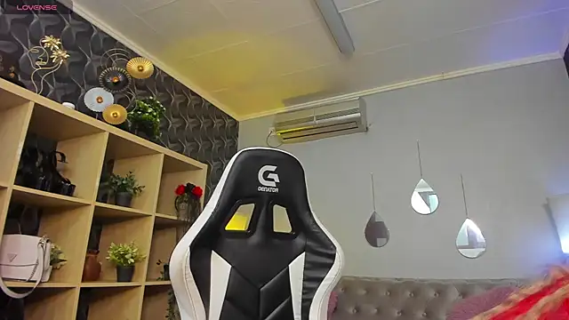 xPuka online show from 12/03/25, 05:12