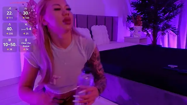 Snapshot of xPuka chatting on 02/27/26, 05:57 xPuka online show from 02/27/26, 05:57