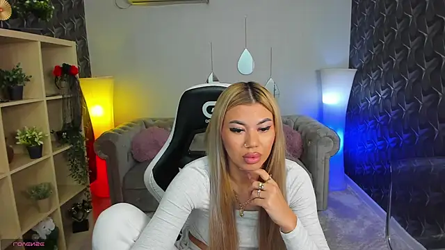 xPuka online show from 12/17/25, 05:18