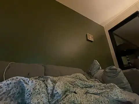 Tina-Maria online show from 10/30/25, 09:33