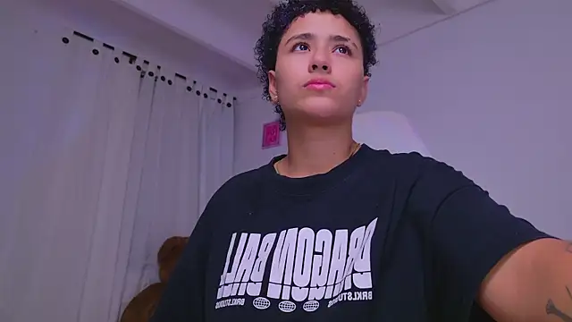 LiaaMoretzz online show from 02/09/26, 05:05