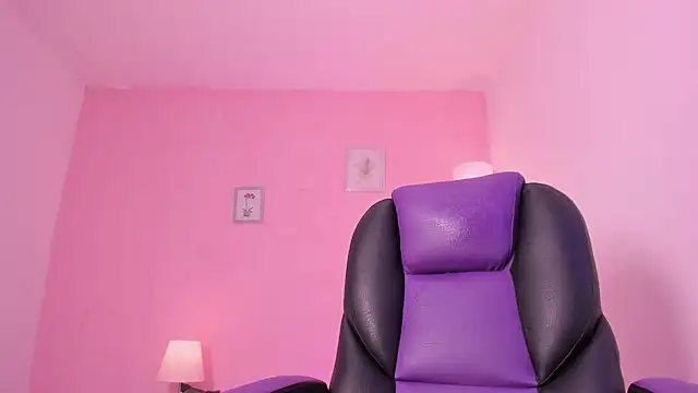 LiaaMoretzz online show from 11/04/25, 12:58