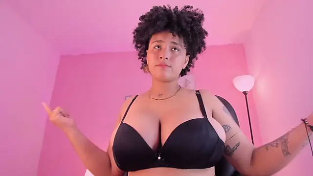 LiaaMoretzz online show from 09/25/25, 11:55