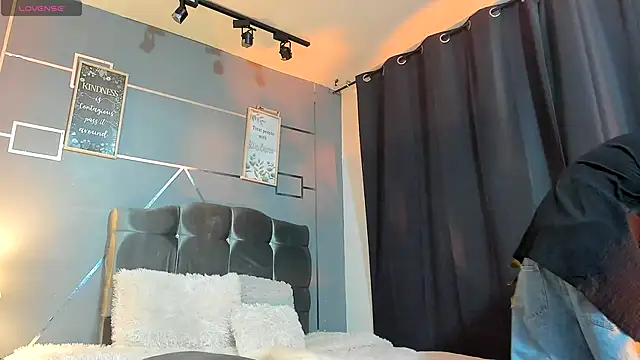 oliver mr  online show from 12/01/25, 08:10