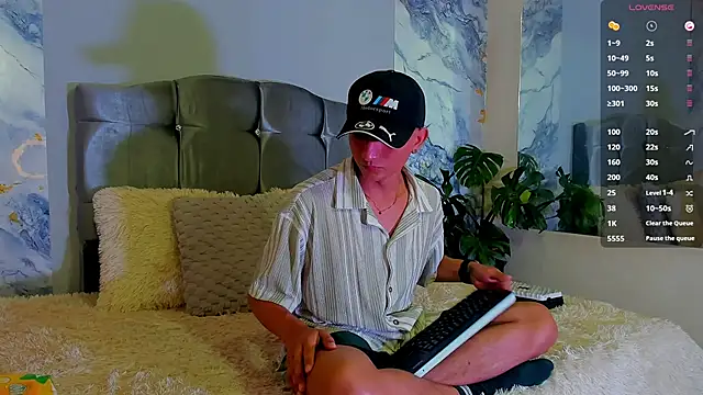 oliver mr  online show from 03/11/26, 07:19