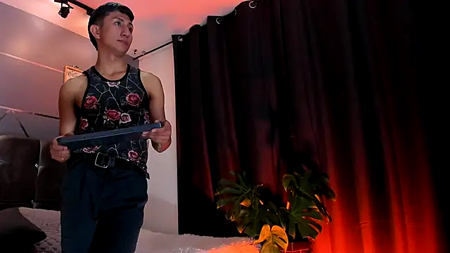 oliver mr  online show from 10/28/25, 09:14