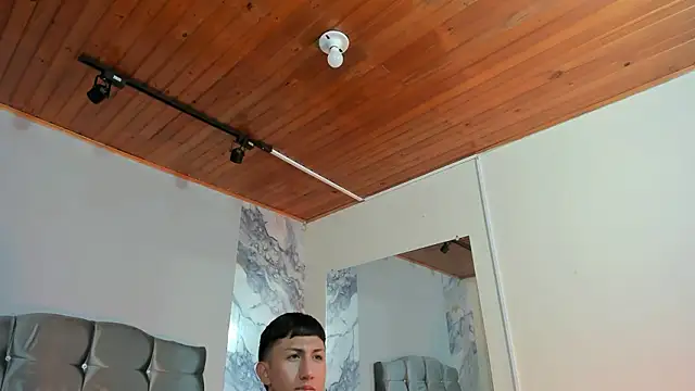 oliver mr  online show from 02/03/26, 07:41