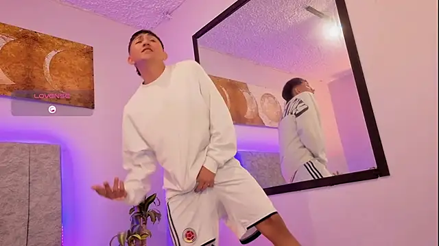 oliver mr  online show from 11/20/25, 08:48