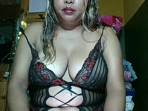 Snapshot of SEXY_METISE chatting on 02/13/26, 12:21 SEXY METISE online show from 02/13/26, 12:21