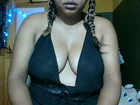 Snapshot of SEXY_METISE chatting on 02/10/26, 09:36 SEXY METISE online show from 02/10/26, 09:36