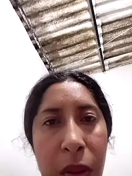 Snapshot of anitotori chatting on 01/13/26, 01:53 anitotori online show from 01/13/26, 01:53