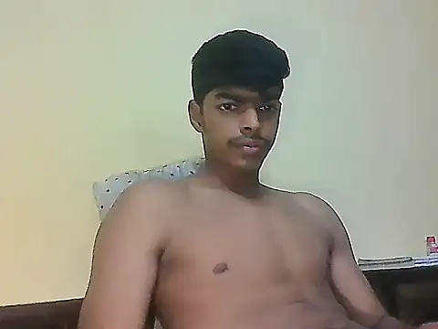 Snapshot of monster_33 chatting on 04/24/26, 01:46 monster 33 online show from 04/24/26, 01:46