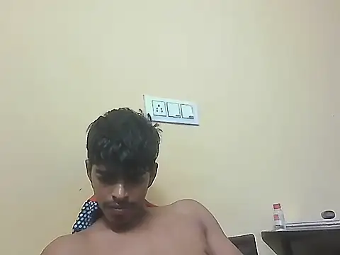 Snapshot of monster_33 chatting on 05/08/26, 01:26 monster 33 online show from 05/08/26, 01:26