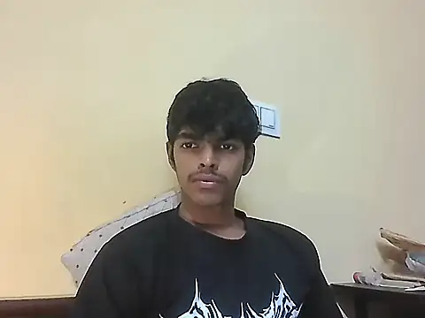 Snapshot of monster_33 chatting on 04/02/26, 07:48 monster 33 online show from 04/02/26, 07:48