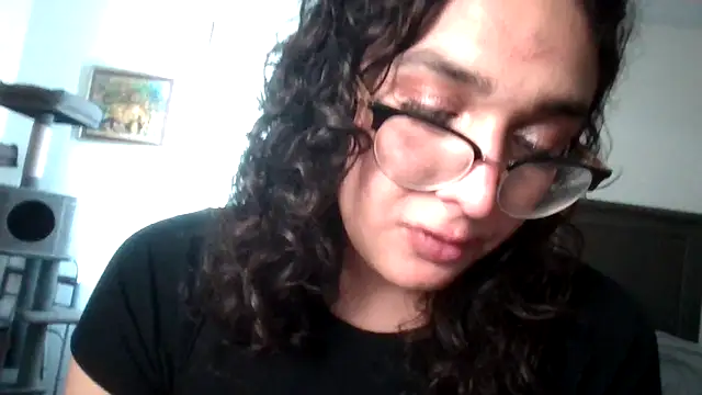 Snapshot of ditzycryztal chatting on 07/02/26, 03:23 ditzycryztal online show from 07/02/26, 03:23