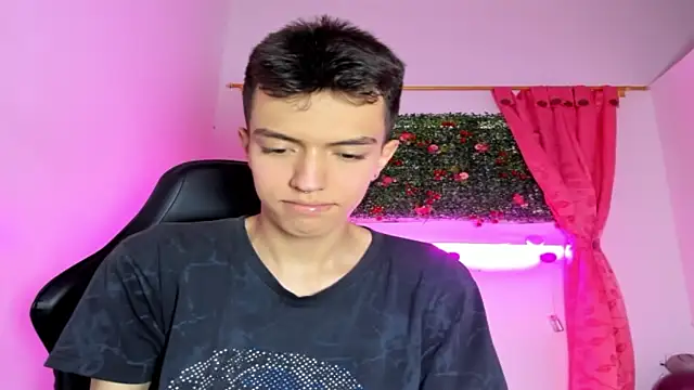 dylan 202520  online show from 10/03/25, 11:34