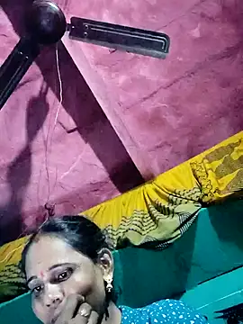 Pooja750 online show from 10/31/25, 03:08