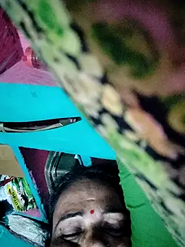 Pooja750 online show from 11/11/25, 03:01