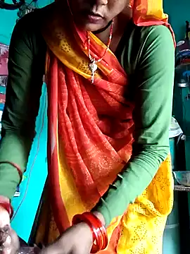 Snapshot of Pooja750 chatting on 03/20/26, 09:43 Pooja750 online show from 03/20/26, 09:43