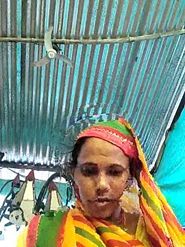 Snapshot of Pooja750 chatting on 10/03/25, 03:41 Pooja750 online show from 10/03/25, 03:41